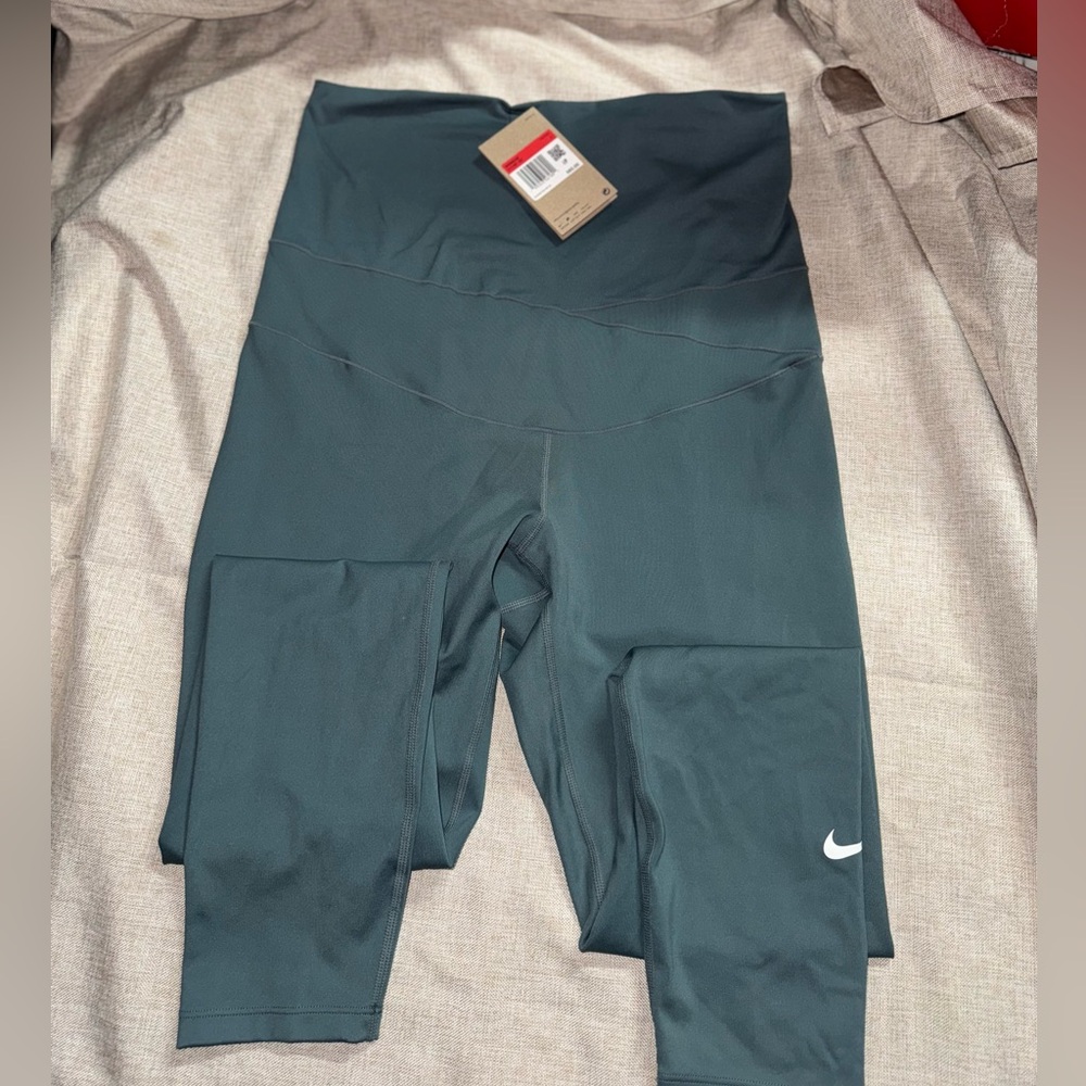 Nike women’s leggings